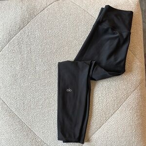 Alo Black Airlift Leggings